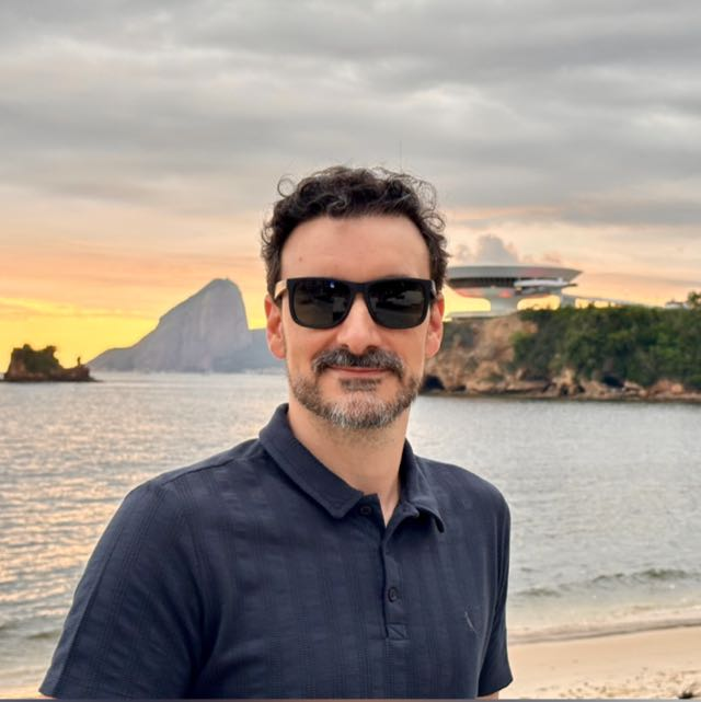 Foto do Prof. Valter Sarro